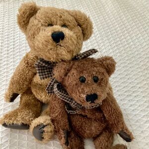 Boyd’s Beard Teddy Bear Duo with Plaid Bows